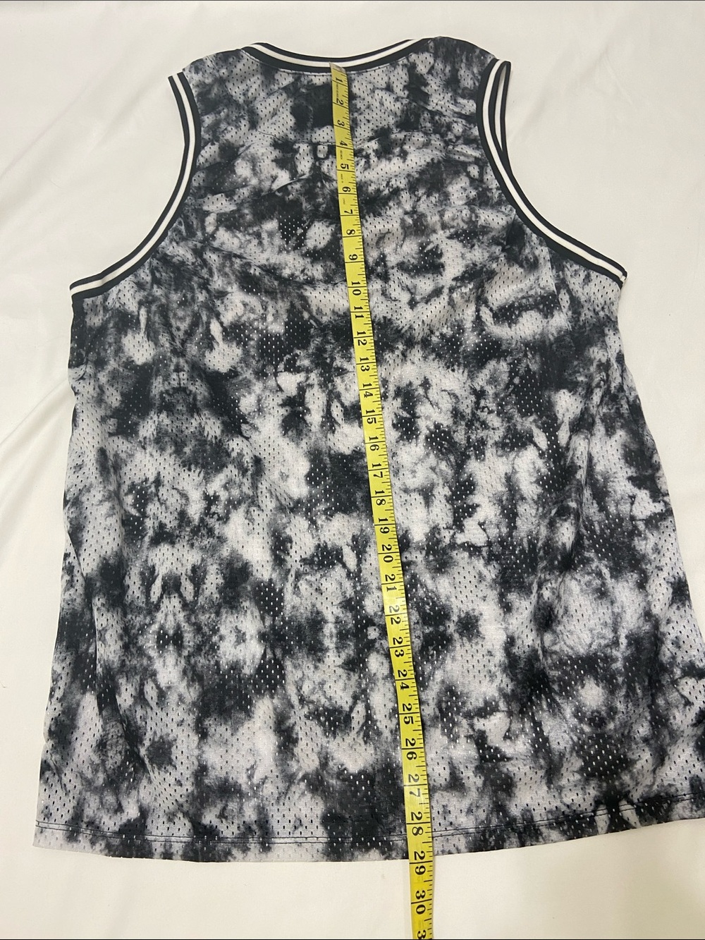 Eighty Eight Black & White Tie-Dye Mesh Graphic sleeveless T-Shirt Size- Large. - Picture 5 of 11